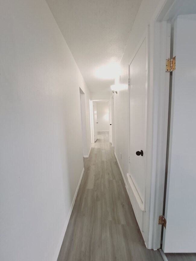 Building Photo - Amazing 3/2 with Garage Conversion Ready F...