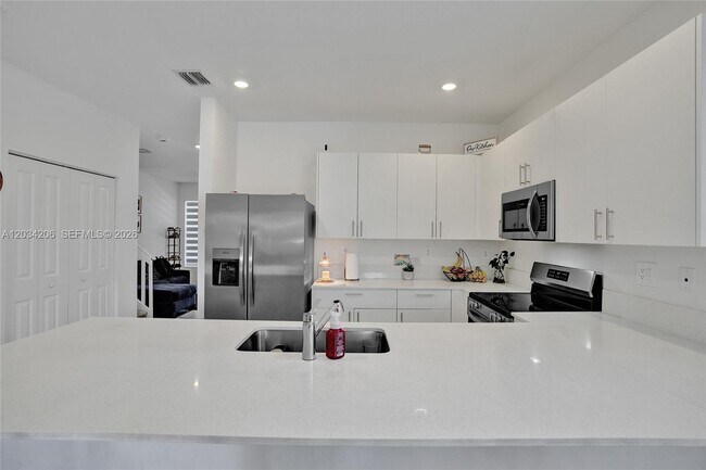 Building Photo - 24280 SW 128th Ave