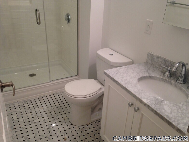 Building Photo - 65 Langdon St