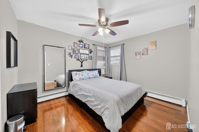 Building Photo - 80 Poplar St