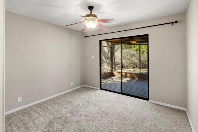 Building Photo - 108 Courtside Cir