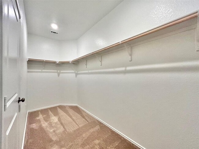Building Photo - 519 Vantage Dr