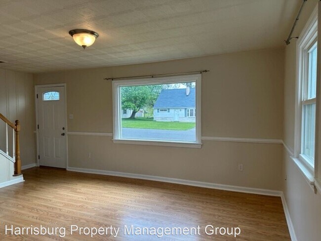 Building Photo - 3 br, 1.5 bath House - 6117 Nassau Rd