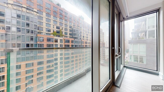 Building Photo - 237 E 34th St