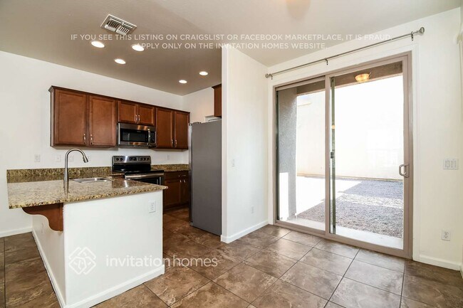 Building Photo - 1413 S Moccasin Trail