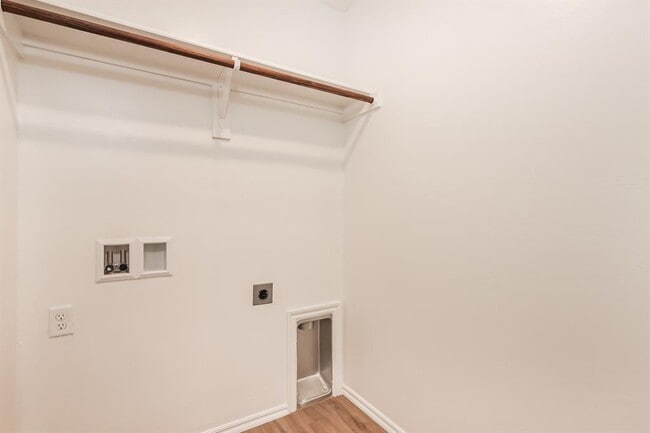 Building Photo - 11624 SW 38th St