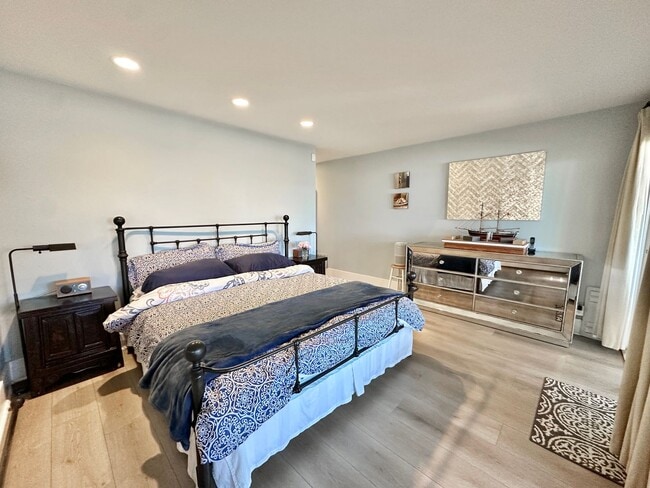 Building Photo - Stunning Sausalito Retreat with Bay Views & Private Meadow