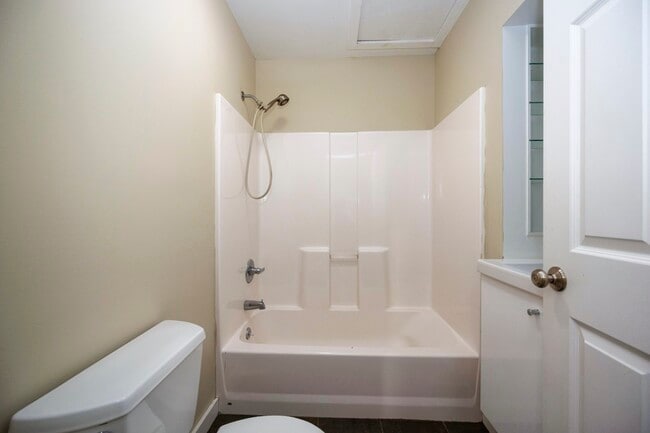 Building Photo - 201 Koch Ave