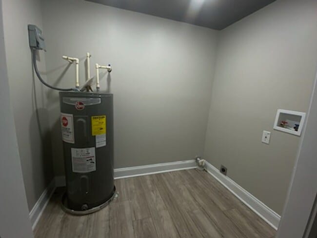 Building Photo - Cute, Quiet and Cozy - minutes away from M...