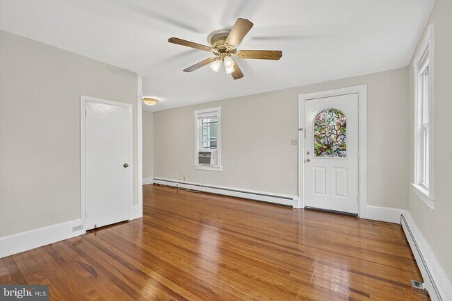 Building Photo - 432 Plainsboro Rd