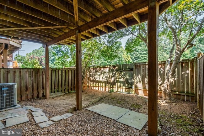 Building Photo - 4234 Fox Lake Dr