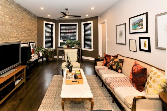 Building Photo - 2 bedroom in Chicago IL 60647