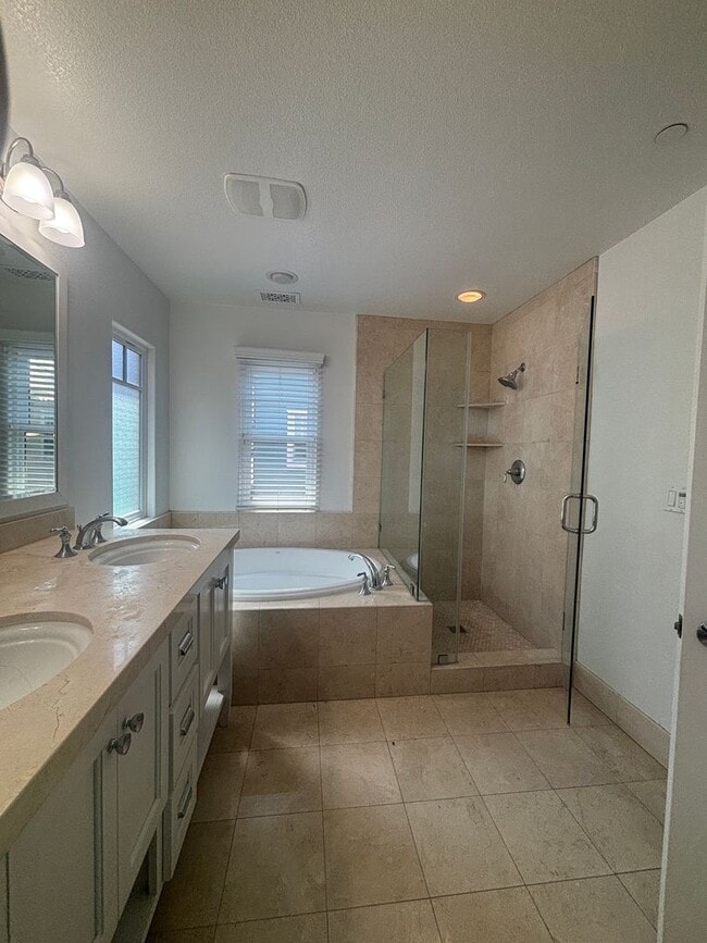 Building Photo - Welcome Home to Grafton Terrace! Ideally l...