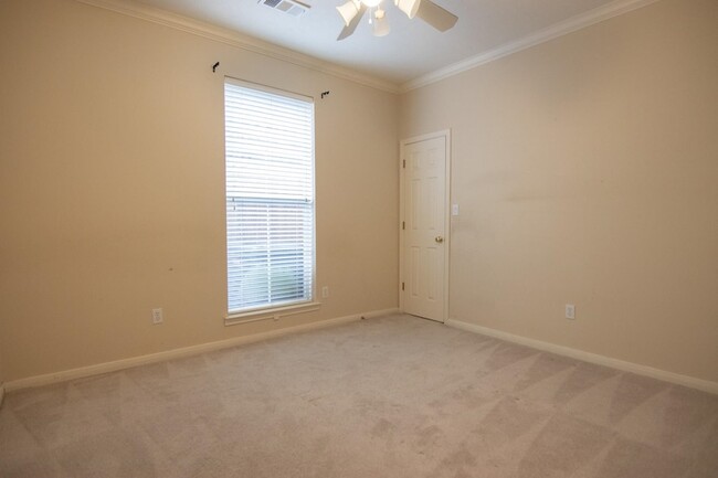 Building Photo - 6180 Gracemount Ln