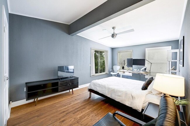 Building Photo - 3408 Bonnie Rd