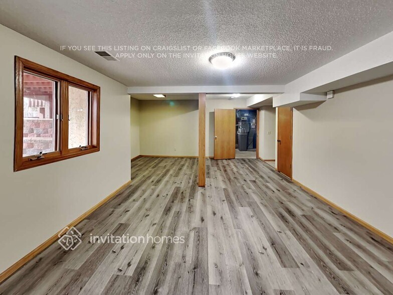 Building Photo - 12825 46th Ave N