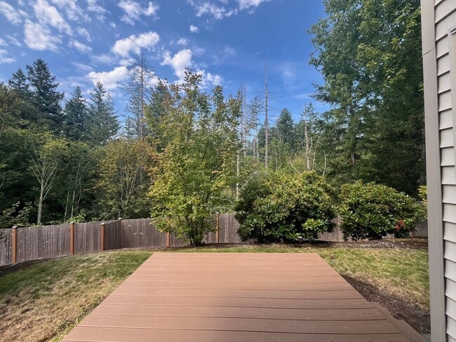 Building Photo - Modern 2-Bed, 2-Bath Home in Klahanie – Ex...