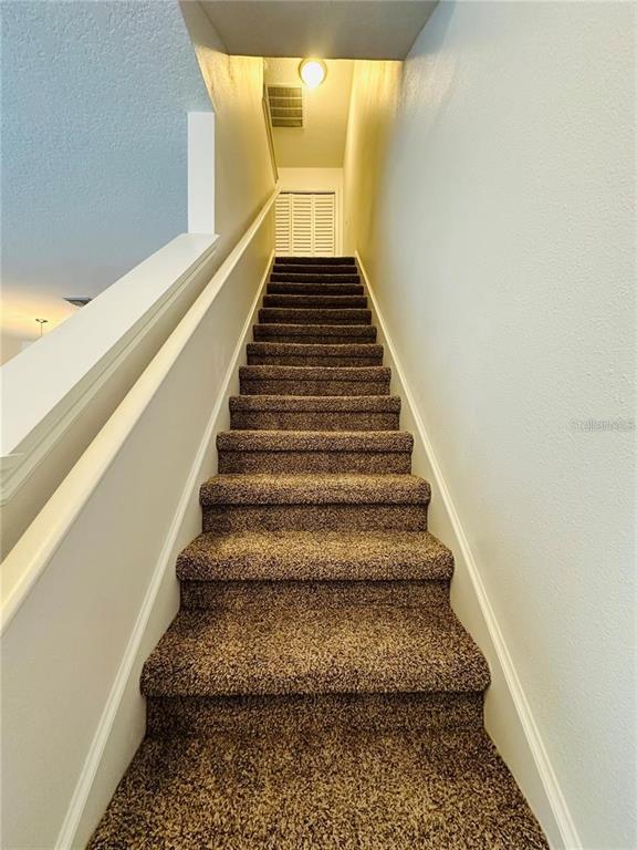 Building Photo - 207 Golden Pond Ct