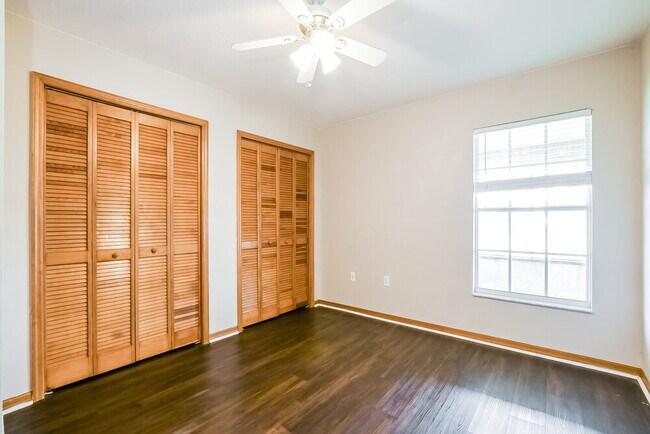 Building Photo - 2391 Sweetwater Blvd