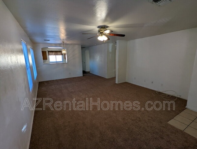 Building Photo - 6605 S 18th Dr