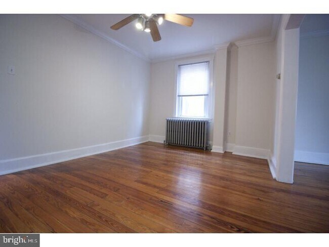 Building Photo - 541 Old Elm St