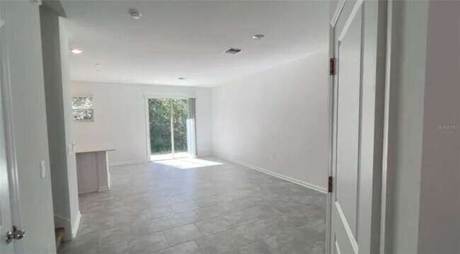 Building Photo - 7592 Stone Crk Trl