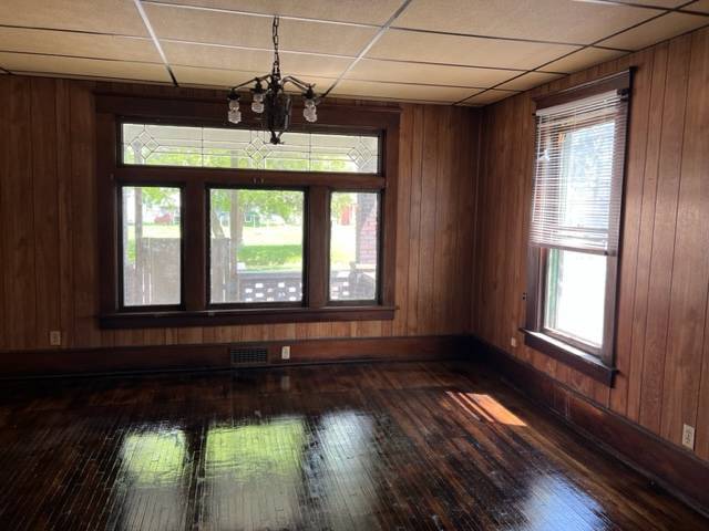 Building Photo - 825 S Seneca Ave