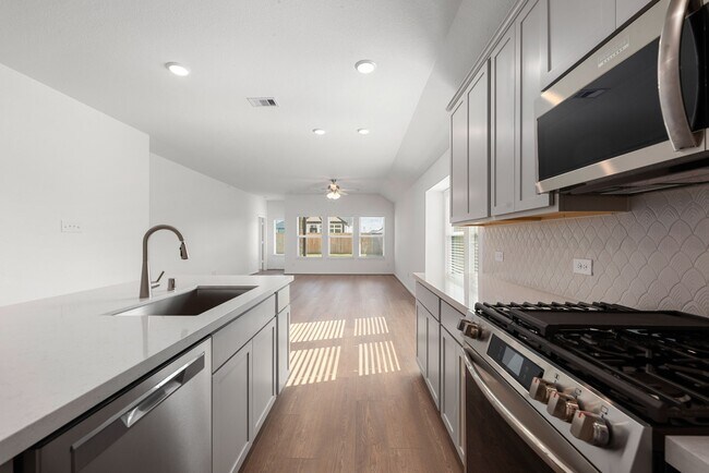 Building Photo - 12210 Bell County Ct