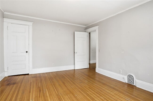 Building Photo - 98 Barrington St