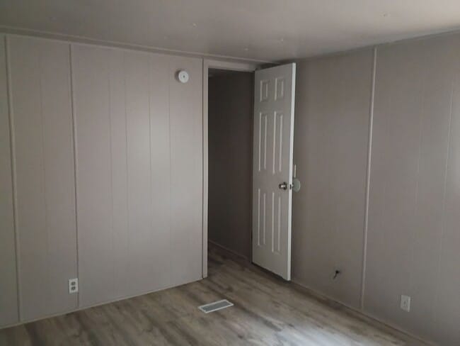 Building Photo - Home For Rent