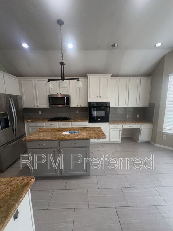 Building Photo - 24802 Jillian Way Ct