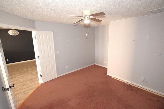 Building Photo - 500 Lake Charles Dr