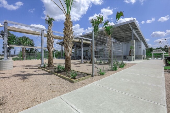 Building Photo - 8132 Tranquil Lake Way