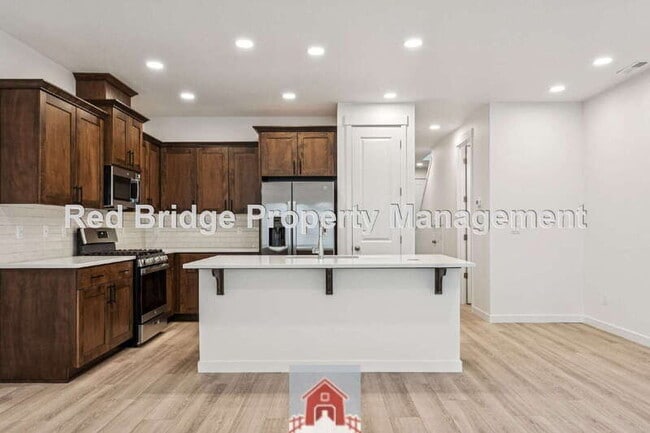 Building Photo - 2795 S Heather St