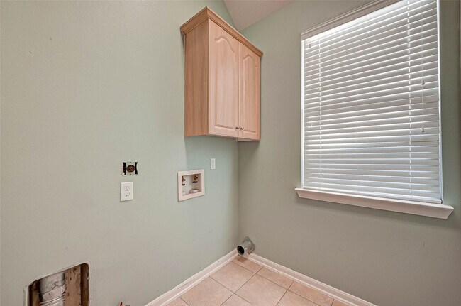 Building Photo - 987 Arbor Crossing