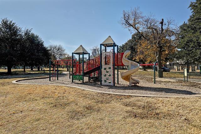 Building Photo - 1310 Palm Canyon Dr