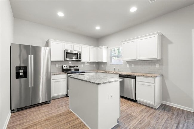 Building Photo - 3138 Cedar Crest Way