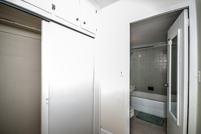 Building Photo - 145 Pinckney St