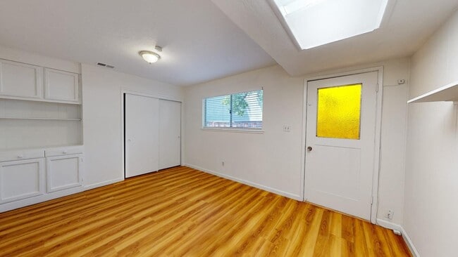 Building Photo - 1841 Briarwood Dr