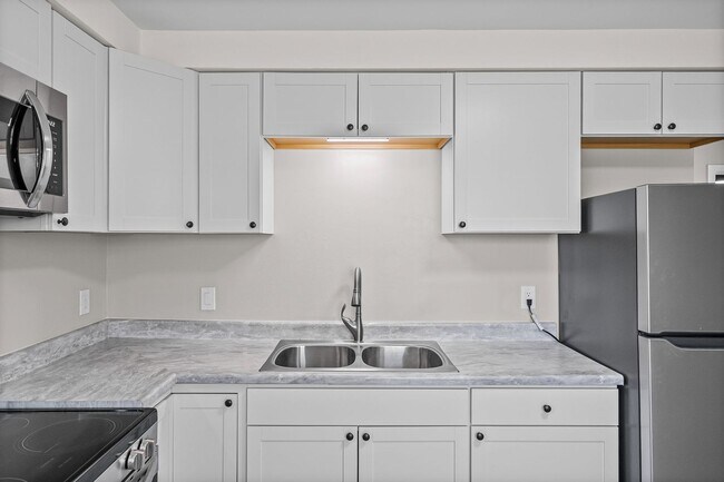 Building Photo - 135 Tandy Dr