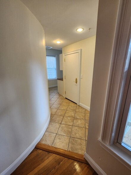 Building Photo - 55 Ashford St