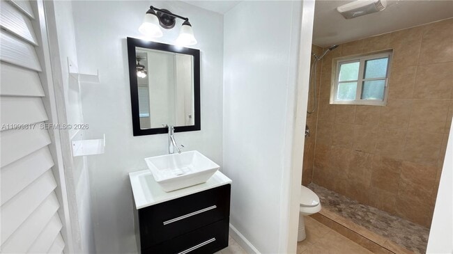 Building Photo - 403 SW 148th Ave