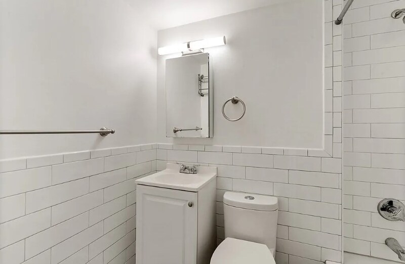 Building Photo - 50 Follen St