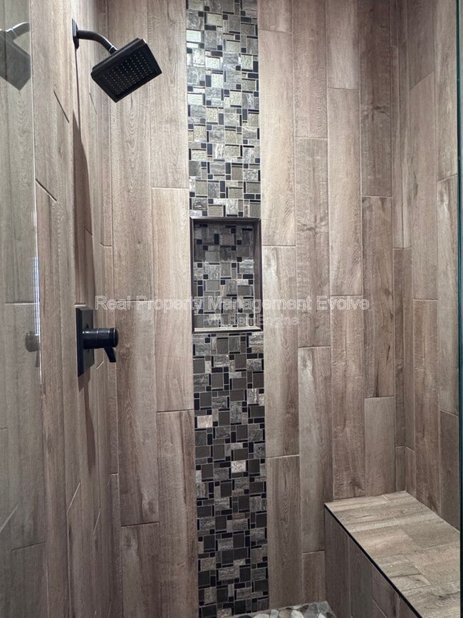 Building Photo - 10426 E Dolphin Ave