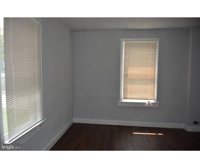 Building Photo - 4004 Belvieu Ave