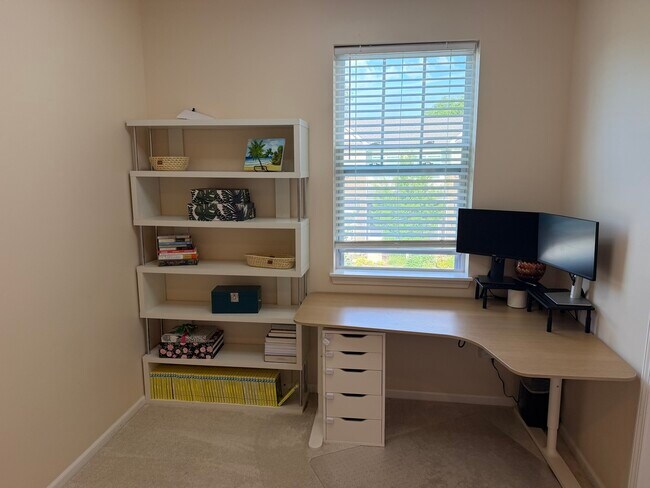 Building Photo - 463 Timber Trail Ct