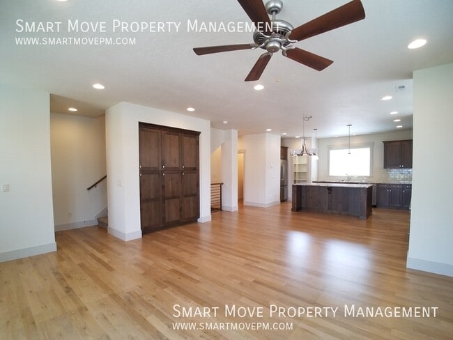 Building Photo - 3308 E Front Runner Ln