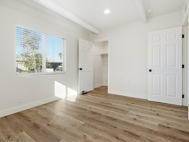 Building Photo - 604 Stanford St