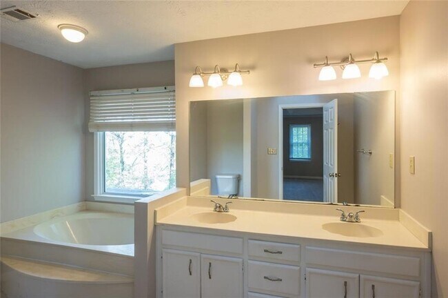 Building Photo - 3690 Aubusson Trce