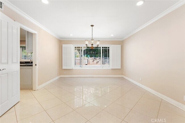 Building Photo - 27045 Esward Dr